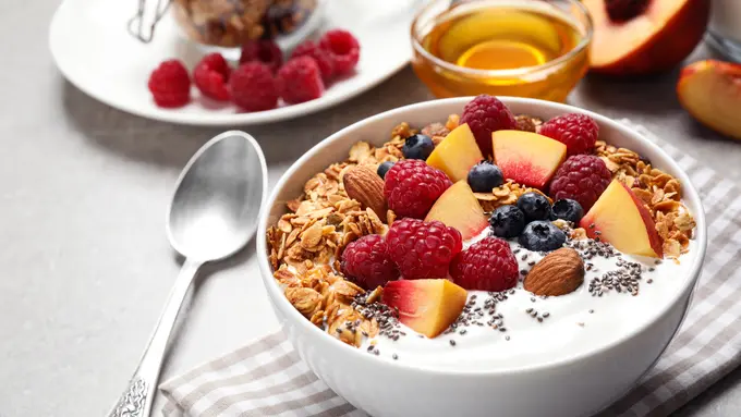 Resep Coconut Yogurt Bowl dengan Topping Nutty