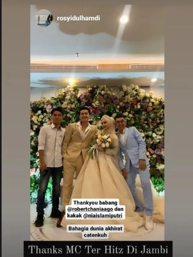 Robert Chaniaago menikahi Nia Islami Putri (Foto: Instagram/@robertchaniaago/rosyidulhamdi)