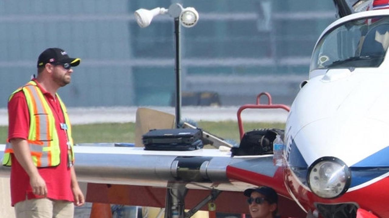 Sosok cantik Patricia, pilot jet aerobatik Kanada
