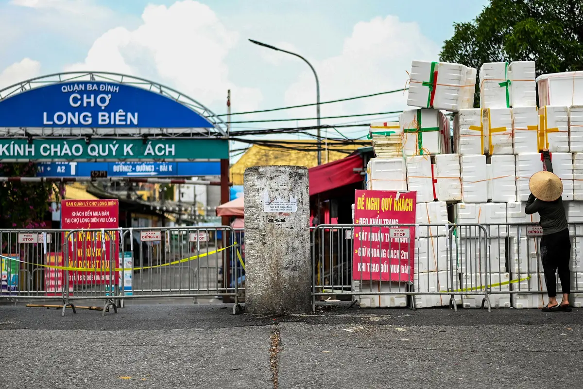 Barikade Lockdown di Hanoi