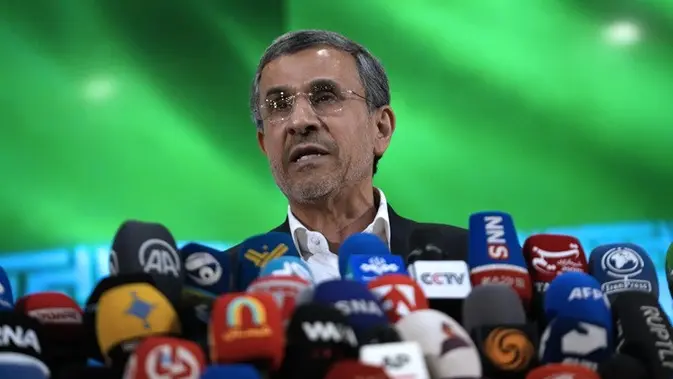 Ahmadinejad Bantah Laporan Mossad Berupaya Merekrutnya