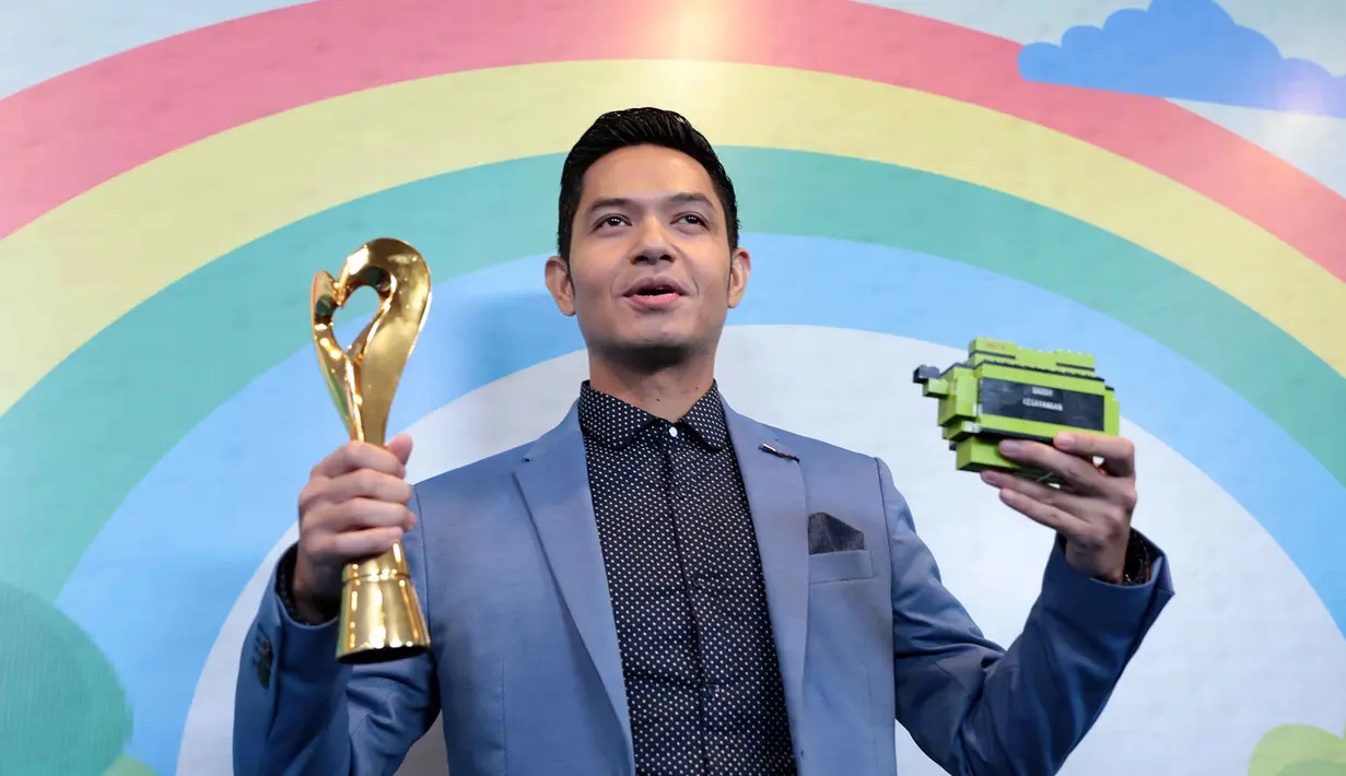 Yang tidak kalah penting bagi keduanya adalah menempatkan pada porsinya masing-masing. Alyssa menambahkan bahwa tidak ada pasangan yang sempurna. (Deki Prayoga/Bintang.com)