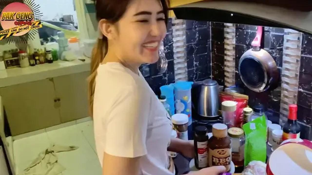 Potret Dapur Via Vallen, Estetika Mewah yang Menggabungkan Tradisional dan Modernitas