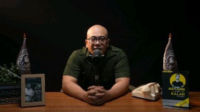 Komika Rindradana (https://www.instagram.com/p/C9RrYhuyxmx/)