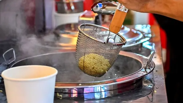 Warung Mie dan Nasi Goreng Malam Hari