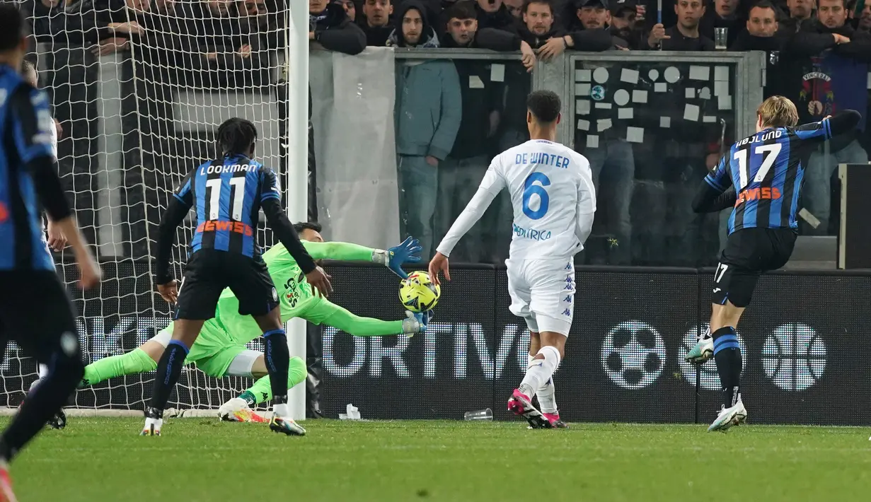 Empoli yang dikurung habis-habisan oleh Atalanta tidak tinggal diam. Mereka mencoba membangun peluang dengan memanfaatkan skema serangan balik. (Spada/LaPresse via AP)