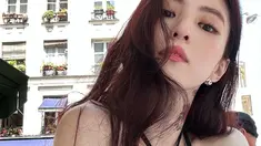 Han So Hee dengan tato di beberapa bagian tubunnya. (Foto: Instagram/ xeesoxee)