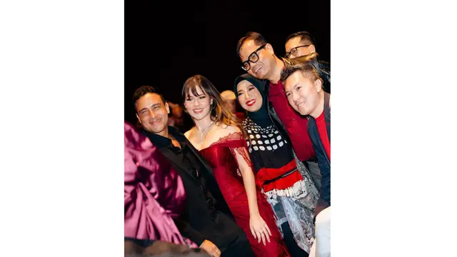 Potret Raisa di Premier Film ‘Harta Tahta Raisa’ (Sumber: Instagram/solehsolihun)