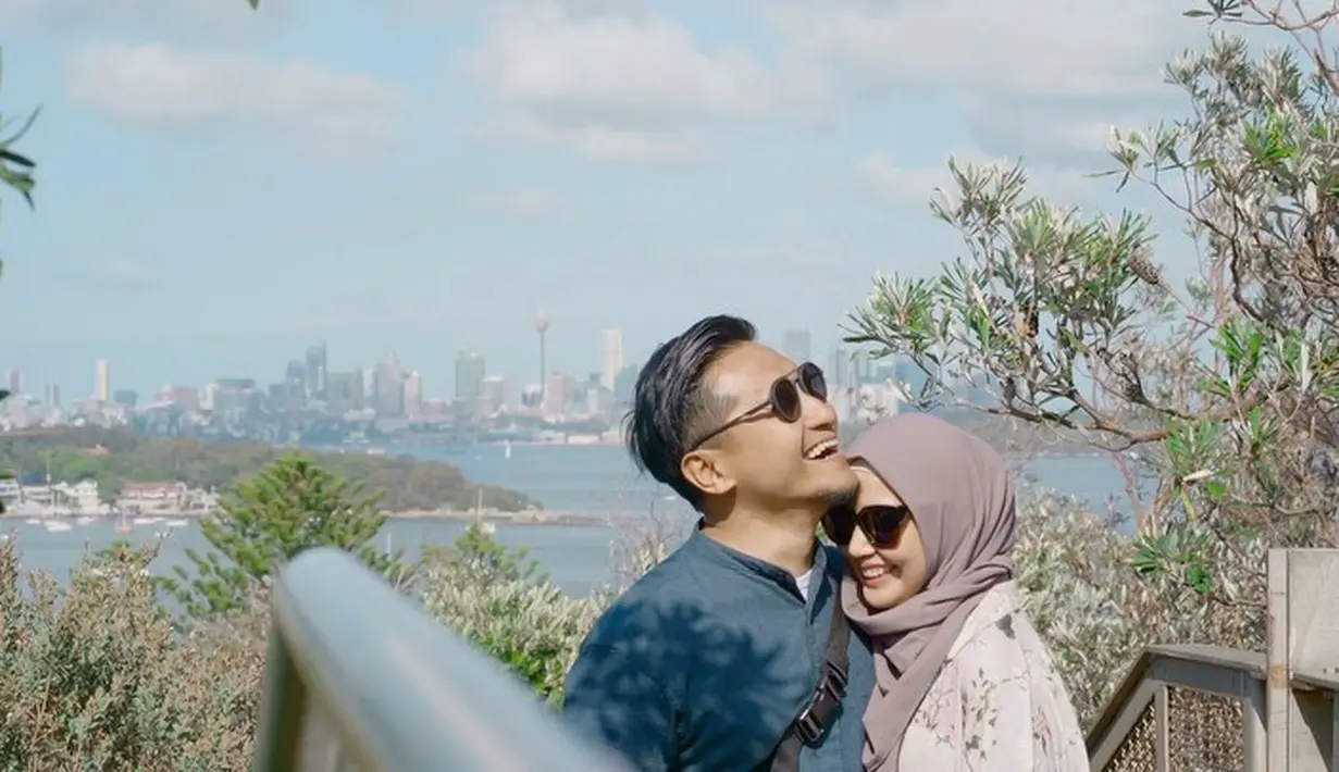 Di kehidupannya sekarang, Fenita merasa harus lebih banyak bersyukur dengan semua yang telah dimiliki. Terlebih soal kondisi kesehatannya sekarang ini sehingga bisa memperbaiki diri ke depannya. (Instagram/fenitarie)