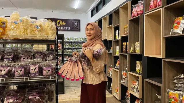Kiat Pengusaha Oleh-Oleh Nova Prastika Bertahan di Tengah Pandemi
