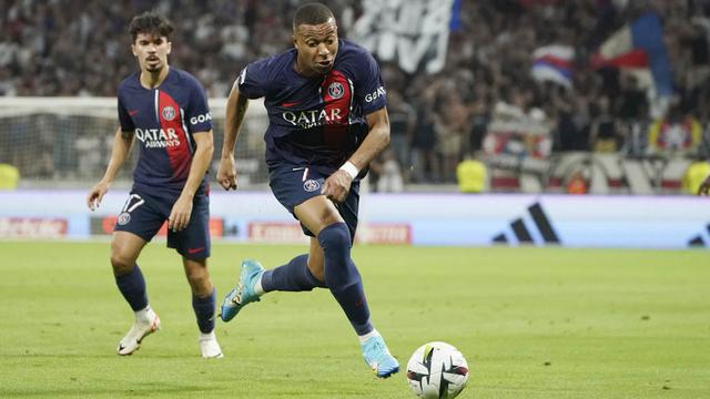 Foto: Aksi Kylian Mbappe saat Membawa PSG Menggulung Lyon di Liga Prancis