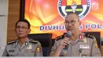 Polisi tengah mengidentifikasi jasad dua orang berinisial AS dan INS, yang diduga pelaku peledakan bom Kampung Melayu, Jakarta Timur.