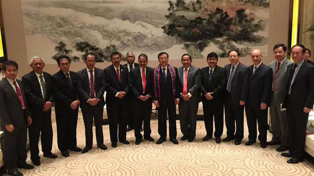 Membayangkan Tepian Hu Toba dari Sudut Xi Hu