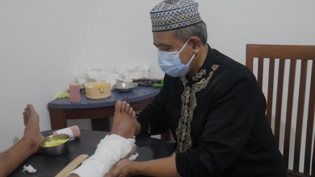 Mengenal Reparasi Tulang Legendaris Haji Naim di Cilandak, Penyakit Bisa Sembuh Berkat Doa dan Sering Didatangi Artis