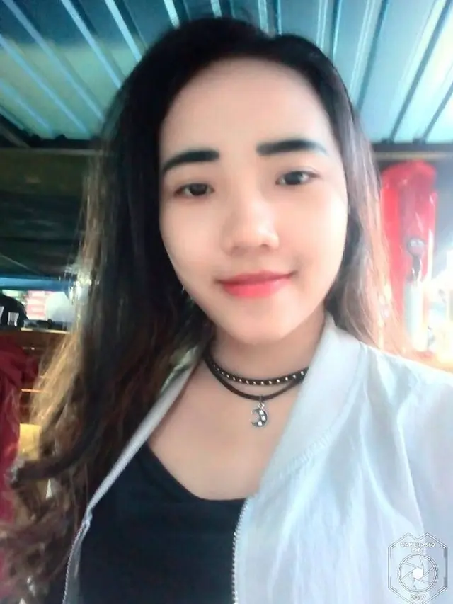 6 Potret DJ Indah Cleo Sahabat Dinar Candy yang Jadi Korban Bentrokan di Sorong