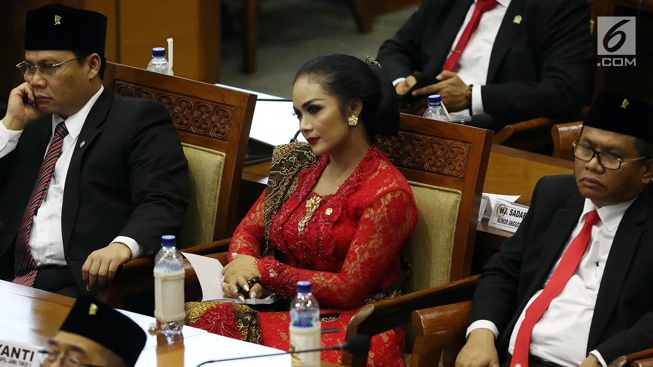 Rapat Paripurna Penetapan Pimpinan DPR dan Susunan Fraksi