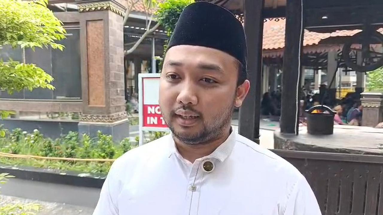 Respons Keluarga Besar Gus Dur Jadi Pahlawan Nasional, Makamnya di Tebuireng Ramai Didatangi Peziarah