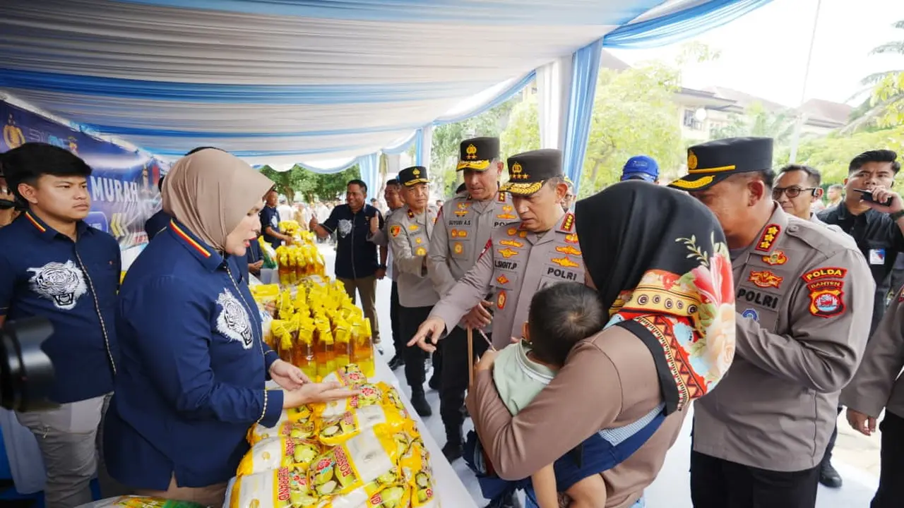 Kapolri Jenderal Listyo Sigit Prabowo meninjau pelaksanaan Gerakan Pangan Murah (GPM) Polda Banten (Istimewa)