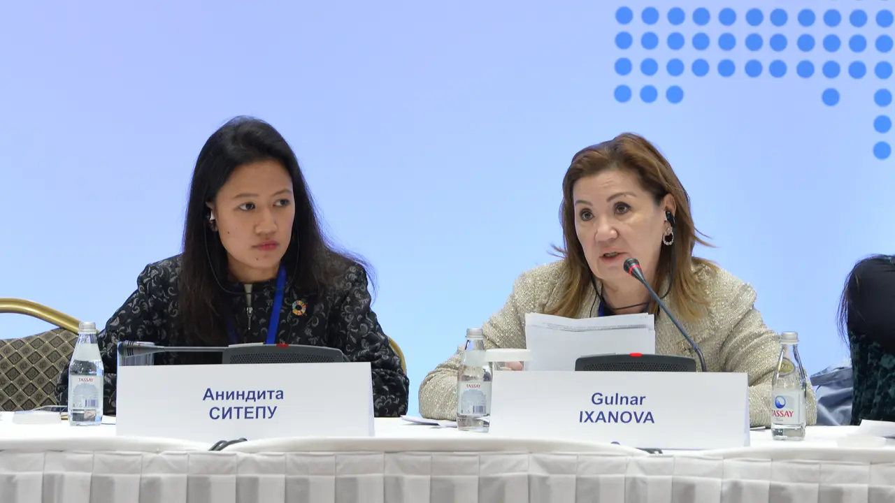 Anindita Sitepu, Direktur Program CISDI, dalam panel diskusi International Conference on Investing in Youth yang dilaksanakan di Astana