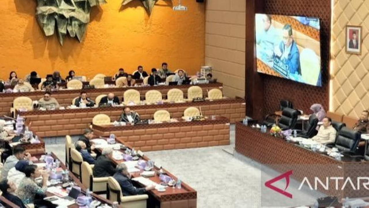 "Anggaran pembangunan IKN untuk tahun 2024 dialokasikan sebesar Rp16,67 triliun," ujar Direktur Jenderal Bina Marga Hedy Rahadian dalam Rapat Dengar Pendapat bersama Komisi V DPR RI di Jakarta, dikutip Antara, Rabu (6/9).