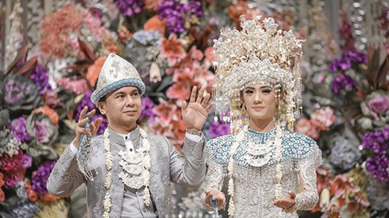 [Bintang] Pernikahan Raditya Dika dan Anissa Azizah
