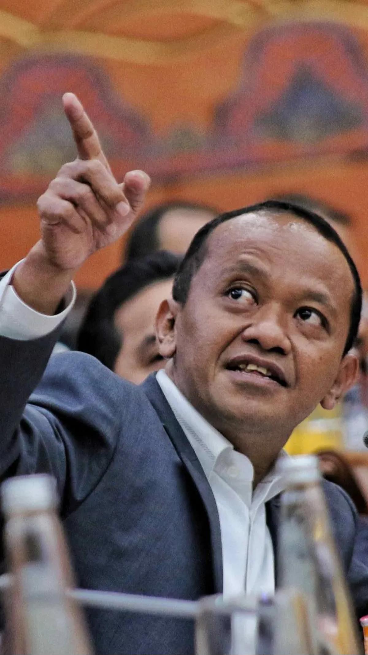 "Jadi kalau 1 KK ada 4 orang, dapatnya Rp6 juta per bulan sampai masa tunggu," tandasnya.<br>