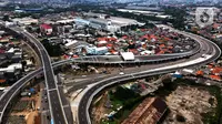 Foto udara Jalan Tol Layang Dalam Kota Kelapa Gading - Pulo Gebang, Jakarta, Sabtu (20/11/2021). Jalan Tol Layang Dalam Kota Kelapa Gading - Pulo Gebang memiliki enam ruas jalan dengan panjang 9,3 kilometer. (merdeka.com/Imam Buhori)