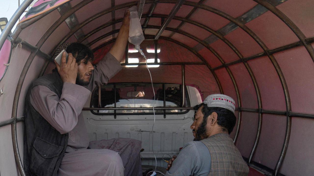 FOTO: Pasukan Taliban dan Pakistan Saling Gempur, 15 Warga Sipil Tewas
