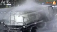 [VIDEO] 2 Truk Tangki Hangus Terbakar di Depo Pertamina