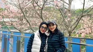 Ashanty dan Aurel Hermansyah saat Liburan Akhir Tahun di China. [@aurelie.hermansyah]