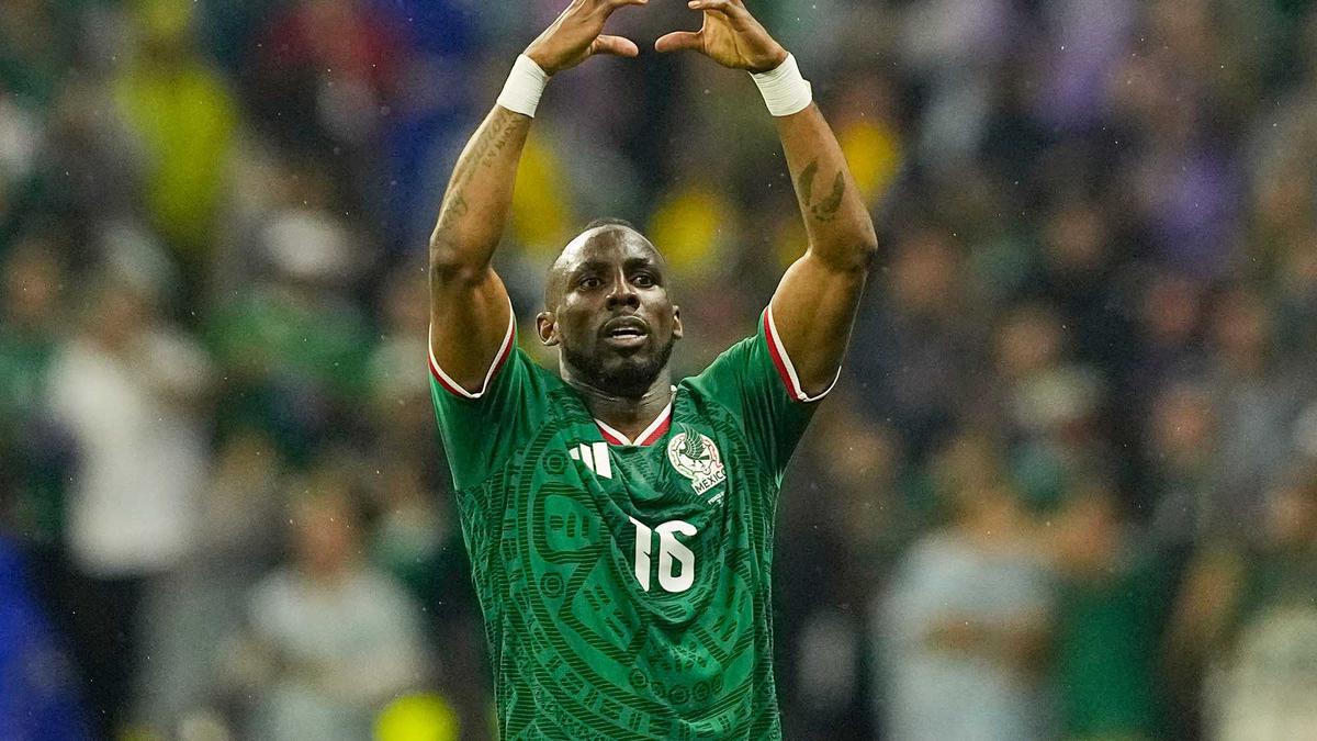 Man of the Match Meksiko vs Ekuador: Julian Quinones Bersinar, Bawa El Tri ke Babak 16 Besar