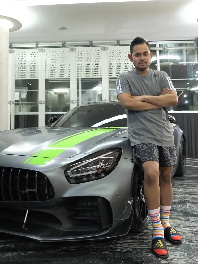 Dituding Pakai Pelat Bodong, Ini 7 Potret Crazy Rich Malang dengan Mobil Mewahnya