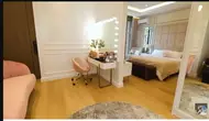 Menengok Salon Mini dan Ruang Make Up di Rumah Titi Kamal yang Terhubung dengan Kamar Tidur. foto: Youtube 'Titi dan Tian'
