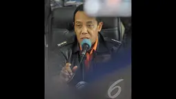 Bambang Soelistyo menjelaskan kedatangannya untuk meninjau langsung kegiatan dari para anggota penyelamnya, Lanud Iskandar, Pangkalan Bun, Kalteng, Kamis (15/01/2015). (Liputan6.com/Andrian M Tunay)