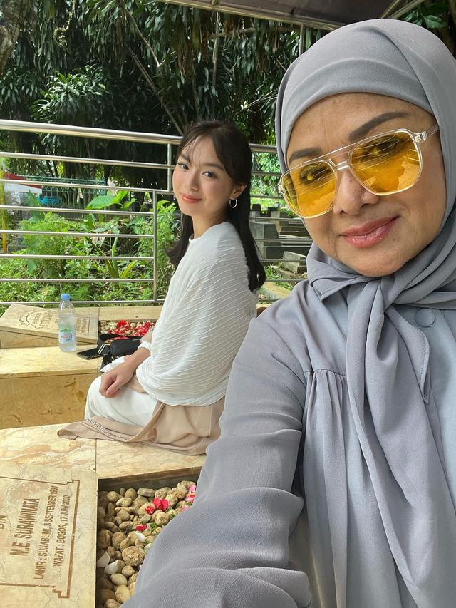 Dikabarkan Terkena Stroke, Ini 6 Potret Betharia Sonata yang Sempat Rajin Olahraga
