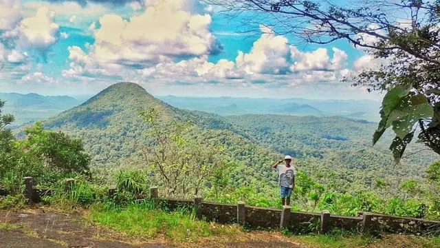 Pemandangan Gunung Tajam di Pulau Belitung @ngga23