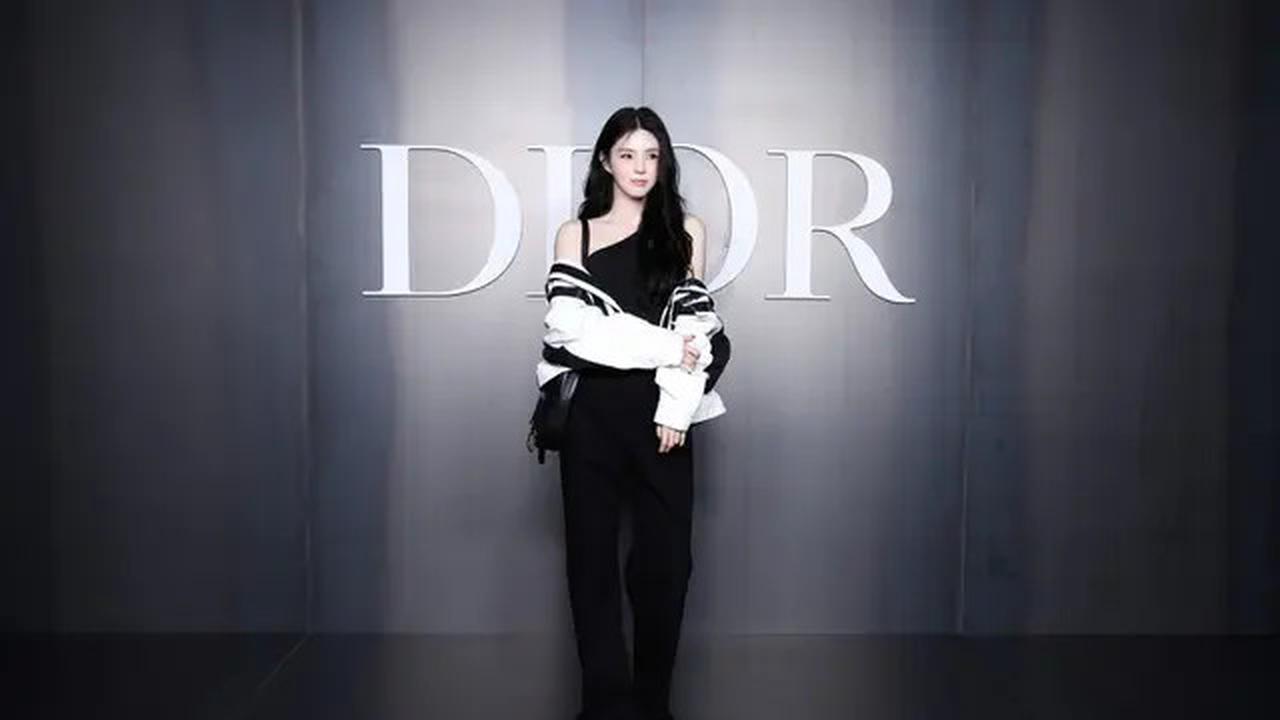Adu Gaya Semi Maskulin Seleb Wanita di Dior Men's Winter 2025 Show, Han So Hee hingga Gwendoline Christie
