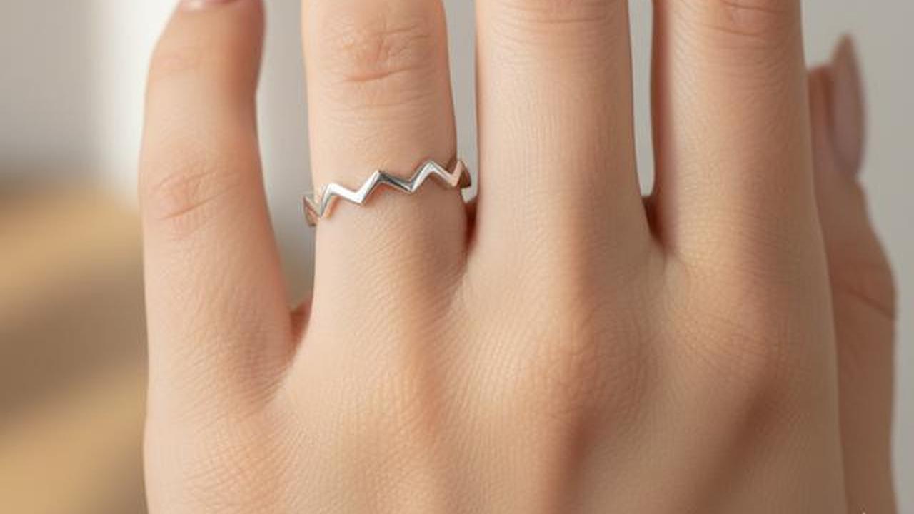 7 Cincin Model Zigzag yang Sedang Tren, Desain Unik untuk Gaya Elegan 2025