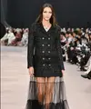 Koleksi Ini adalah salah satu koleksi terakhir yang akan dipamerkan Chanel, menjelang debut yang sangat dinantikan dari Direktur Kreatif baru Matthieu Blazy pada musim gugur ini. [Foto: Chanel.dok]
