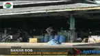Sempat surut, banjir rob kembali rendam Muara Baru. Sejumlah motor yang lintasi jalan pelelangan ikan mogok karena nekat terobos banjir.