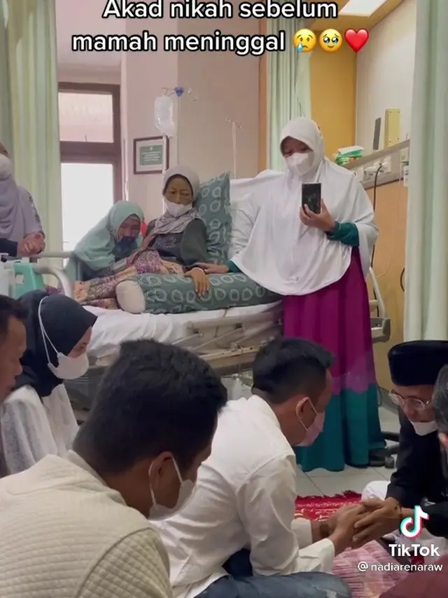 Gelar Akad Nikah Jelang Ibu Meninggal
