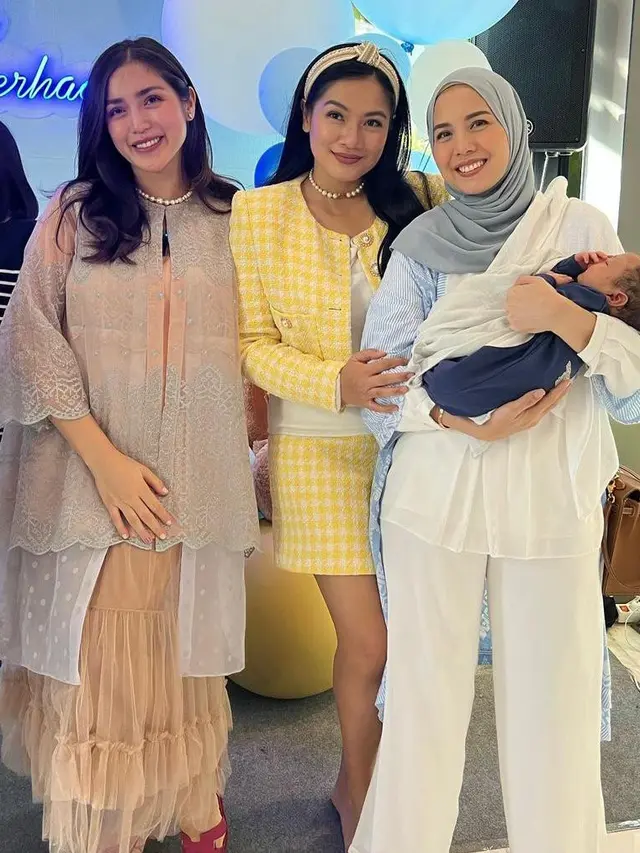 8 Potret Gaya Jessica Iskandar Berbalut Dress Rayakan Satu Bulan Baby Don, Meriah Dihadiri Titi Kamal hingga Nia Ramadhani