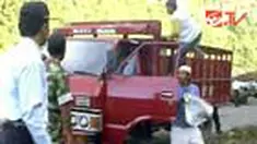 Razia penambang pasir yang dilakukan petugas gabungan di Sleman, Yogyakarta, menjaring 50 penambang yang kedapatan tidak memiliki KTP. Mereka langsung digiring untuk menjalani sidang di tempat.