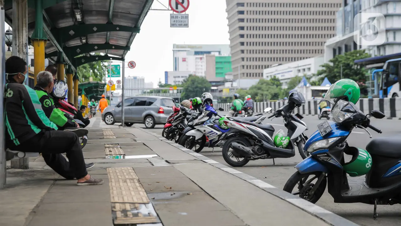 Ojol Dilarang Angkut Penumpang Saat PSBB