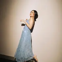 Hanggini hadir di acara gala premiere film terbarunya, Kembang Api [instagram/hanggini]