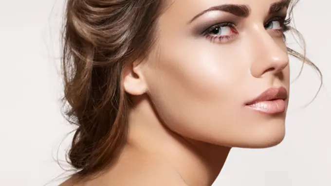 Makeup Makin Bersinar dengan Highlight, Sudah Coba?