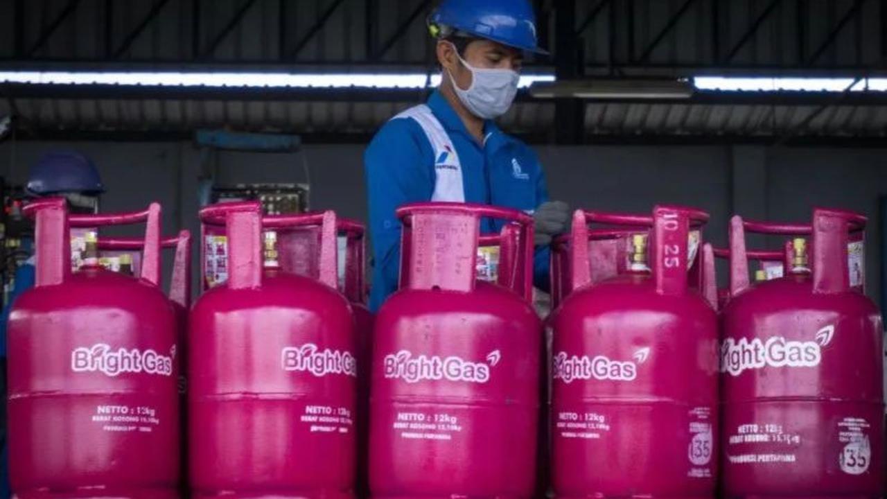 Pertamina Salurkan Ratusan Tabung LPG ke Dapur Umum di Sumatera untuk Bantu Korban Bencana