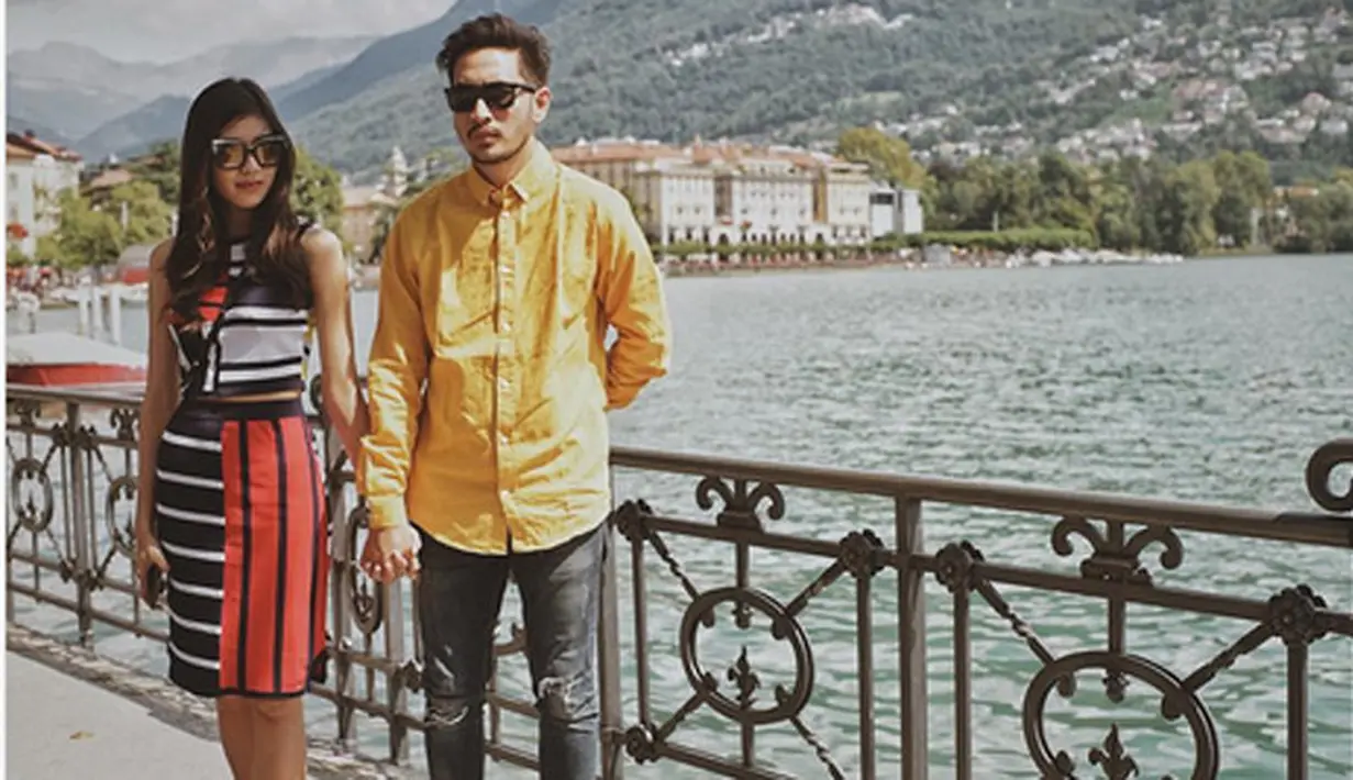 Meski telah melamar presenter dan pemeran itu di Italia, Jeje akan kembali melamar Syahnaz secara resmi pada akhir tahun ini. Acarapun juga akan digelar secara biasa tanpa mengenakan prosesi adat. (Instagram/ritchieismail)