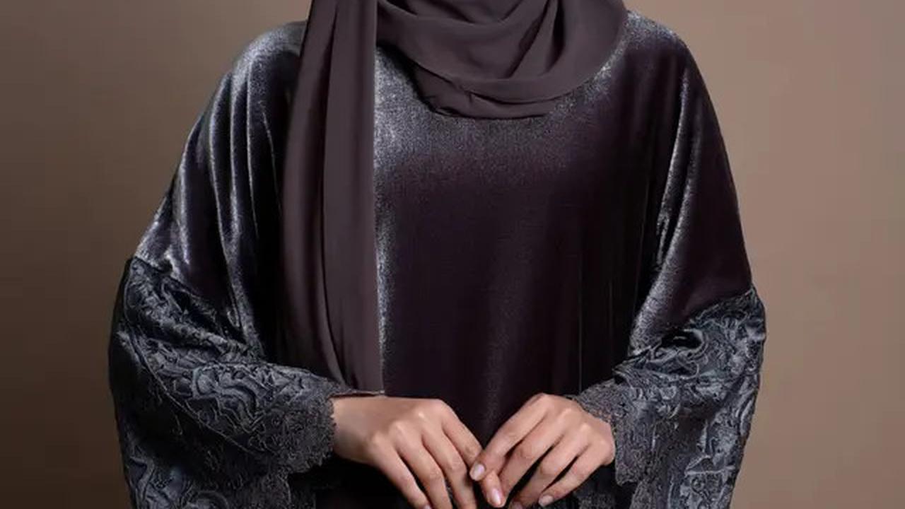 12 Desain Abaya Islami Elegan untuk Kondangan, Mewah tapi Tetap Nyaman