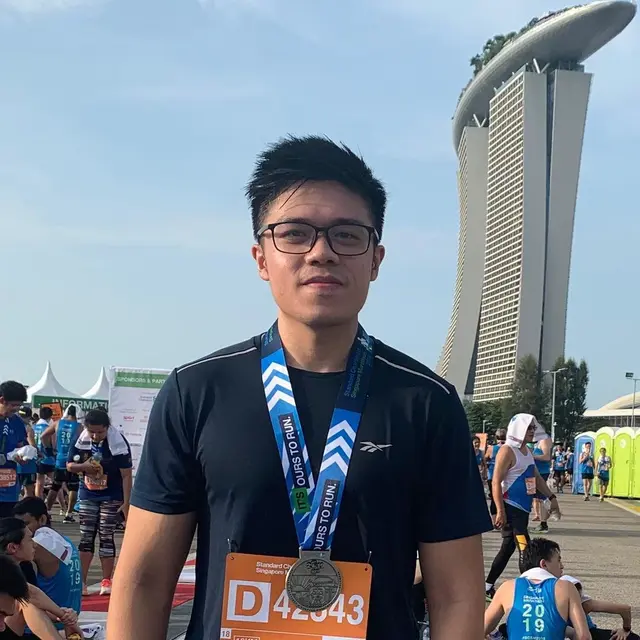 Dokter Dion Haryadi merupakan lulusan Universitas Brawijaya dan kini berpraktik di Apotek Gading Batam Center, Batam. (Foto: Instagram @dionharyadi)